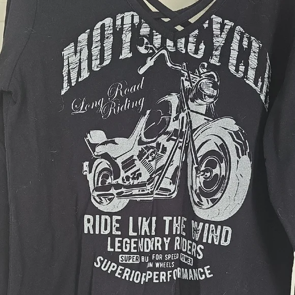 Vocal Black Graphic Tee - Picture 2 of 5